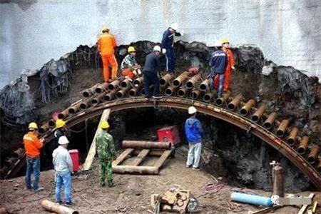 贵池隧道钢花管支护案例